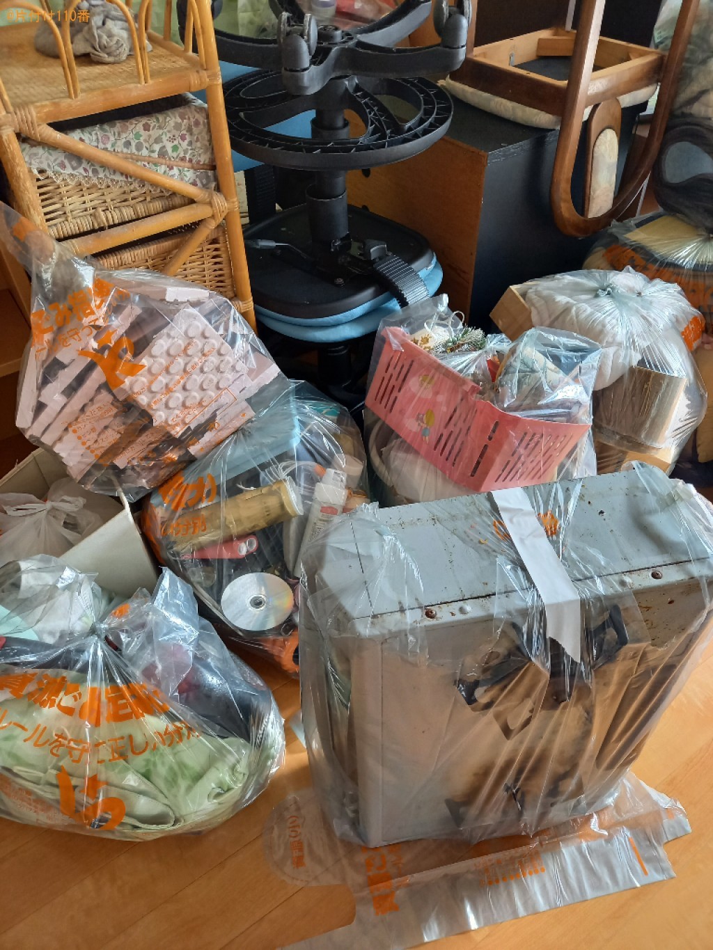 【香南市】椅子、ラック、ガスコンロ、かご、家具、一般ごみ等の回収
