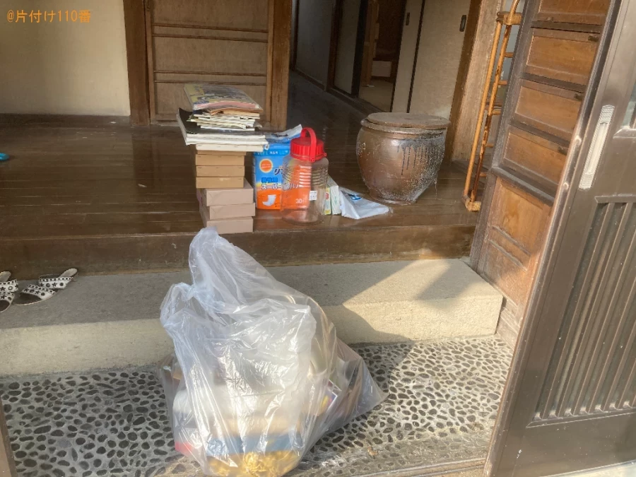 ケース入りの人形、本、額縁、壺、一般ごみ等の回収・処分ご依頼